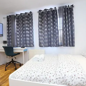 Fabulous With En-suite Bathroom And Shared Kitchen Apartment Thamesmead (Greater London)