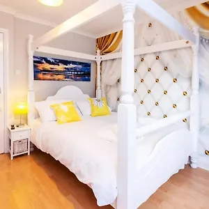 Host & - Royal Crescent Townhouse Holiday home Brighton